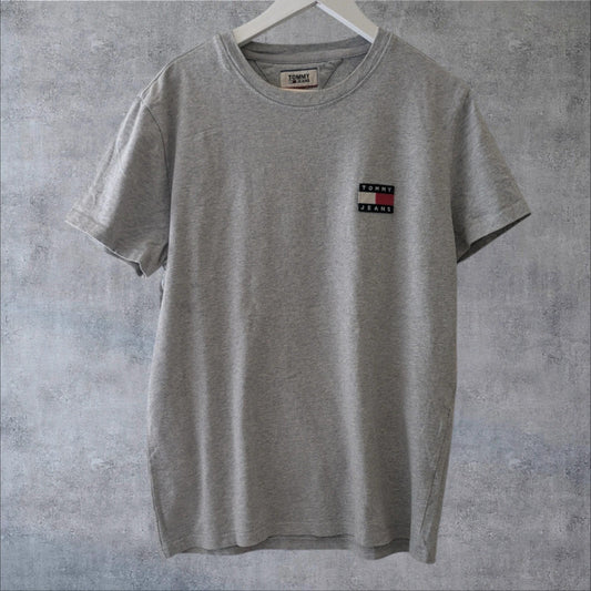 Camiseta Tommy Hilfiger Y2K Exclusiva de color Gris