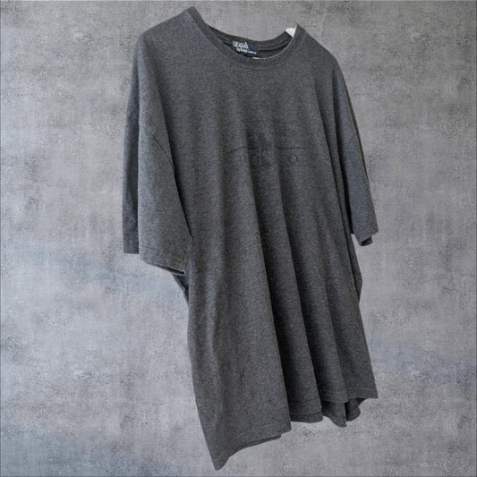 Camiseta Ralph Lauren Y2K de estilo clásico, ideal para outfits casuales o elegantes