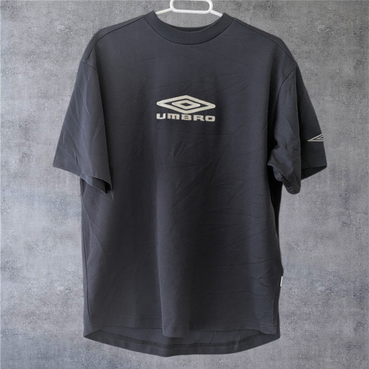 Camiseta Umbro vintage auténtica estilo Y2K