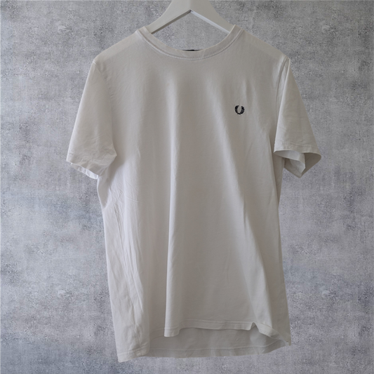 Camiseta Fred Perry estilo clásico