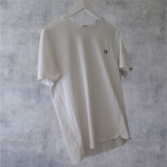 Camiseta Fred Perry estilo clásico